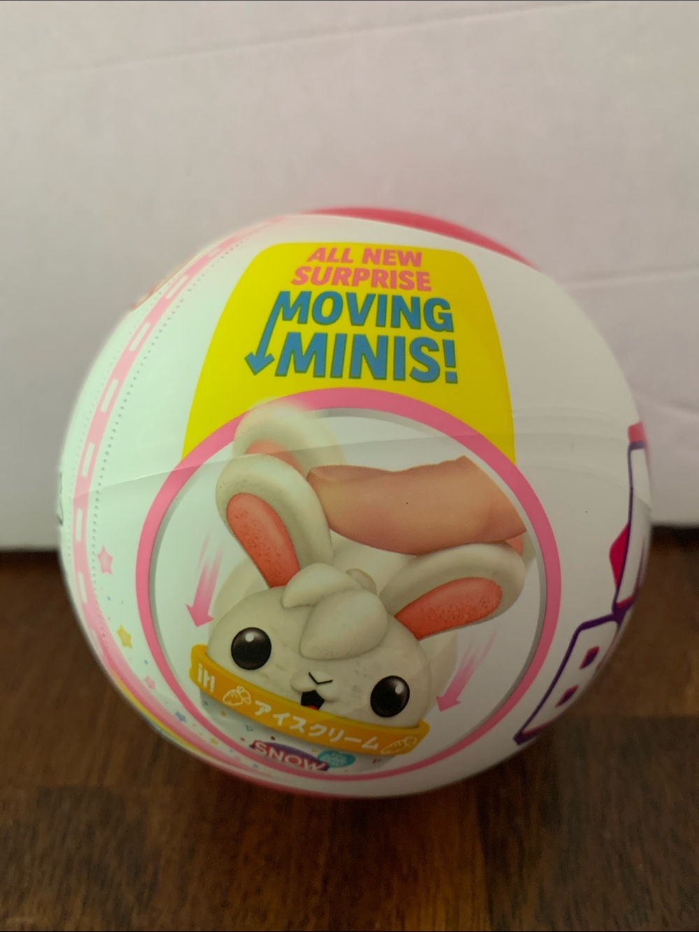 Zuru Mini Brands Surprise Ball - White & Pink - Picture 2 of 3